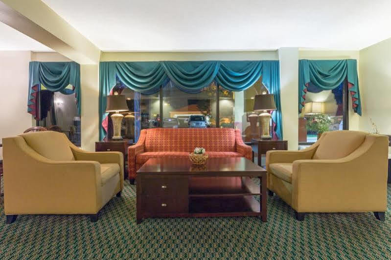 Hotel Super 8 By Wyndham Orangeburg Zewnętrze zdjęcie